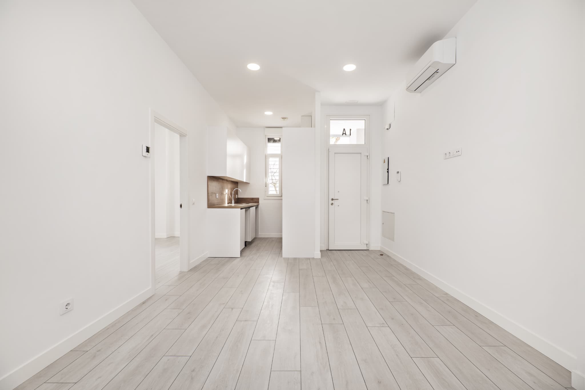 キッチンとリビング