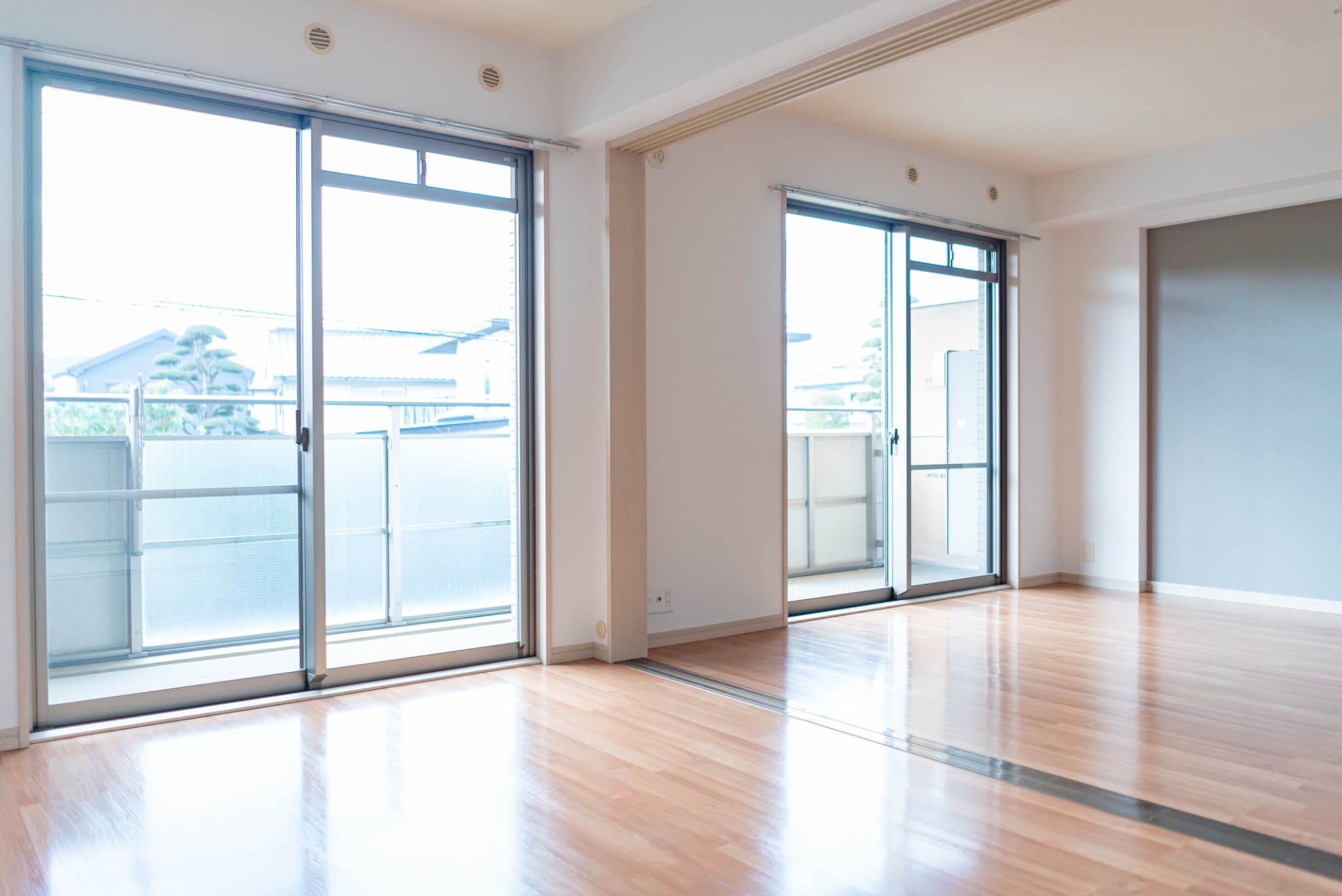 ベランダとリビング